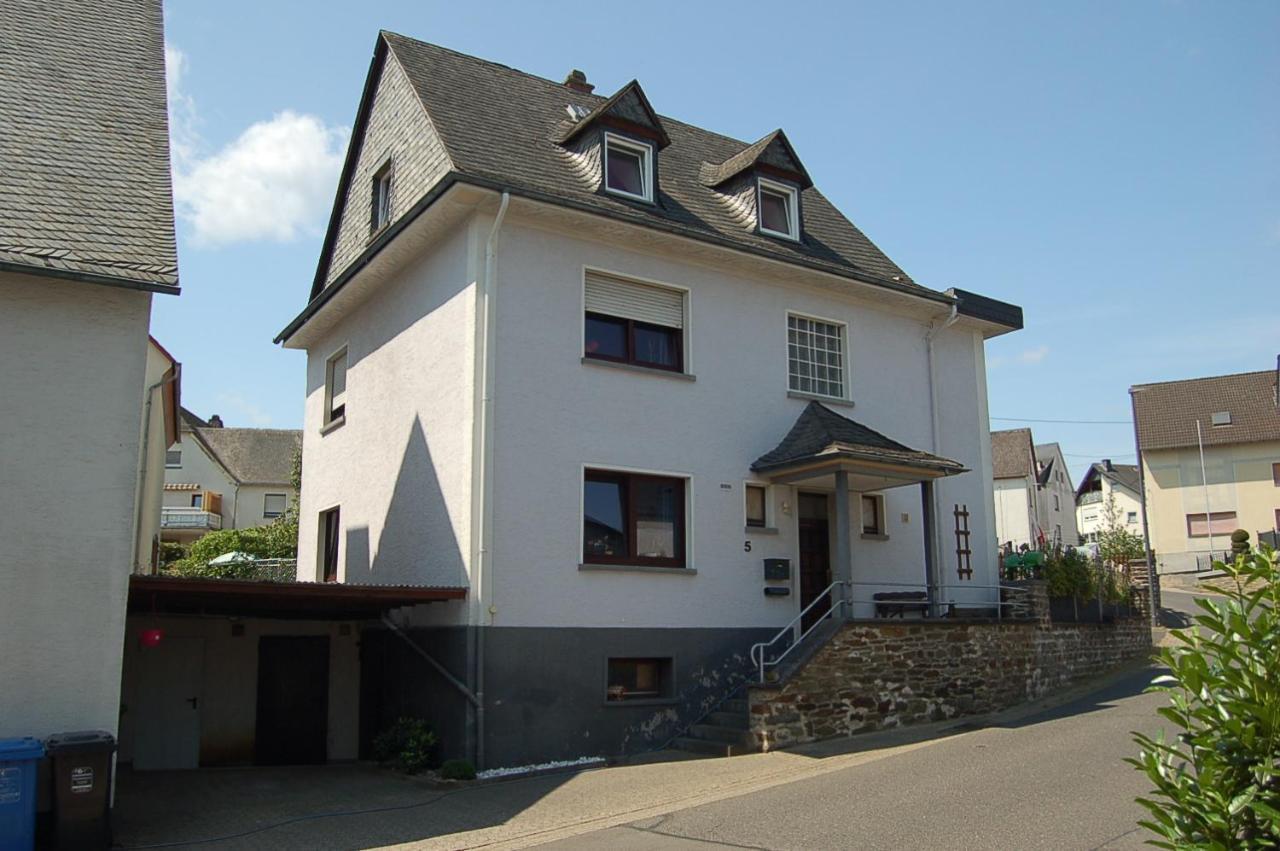 Niederburger Herberge Exterior foto